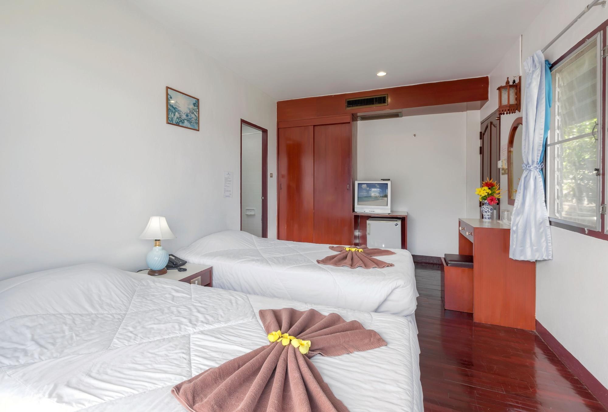 Royal Crown Hotel & Palm Spa Resort Patong Exterior photo