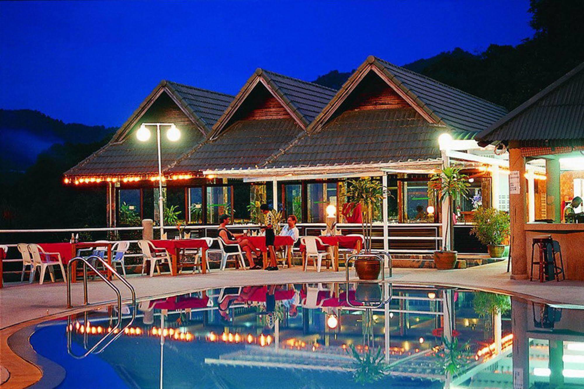 Royal Crown Hotel & Palm Spa Resort Patong Exterior photo