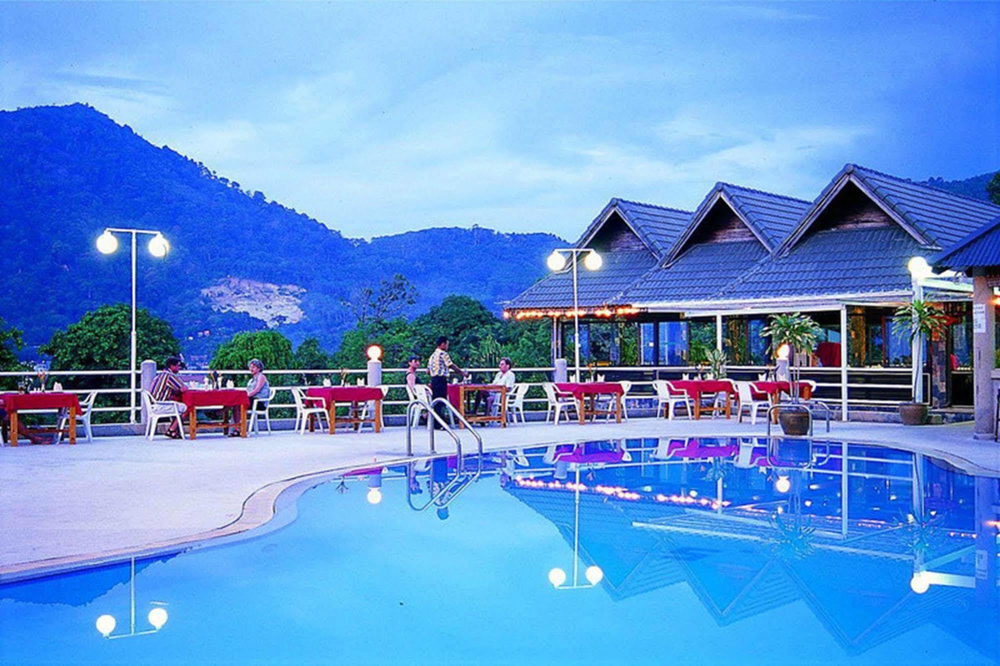 Royal Crown Hotel & Palm Spa Resort Patong Exterior photo