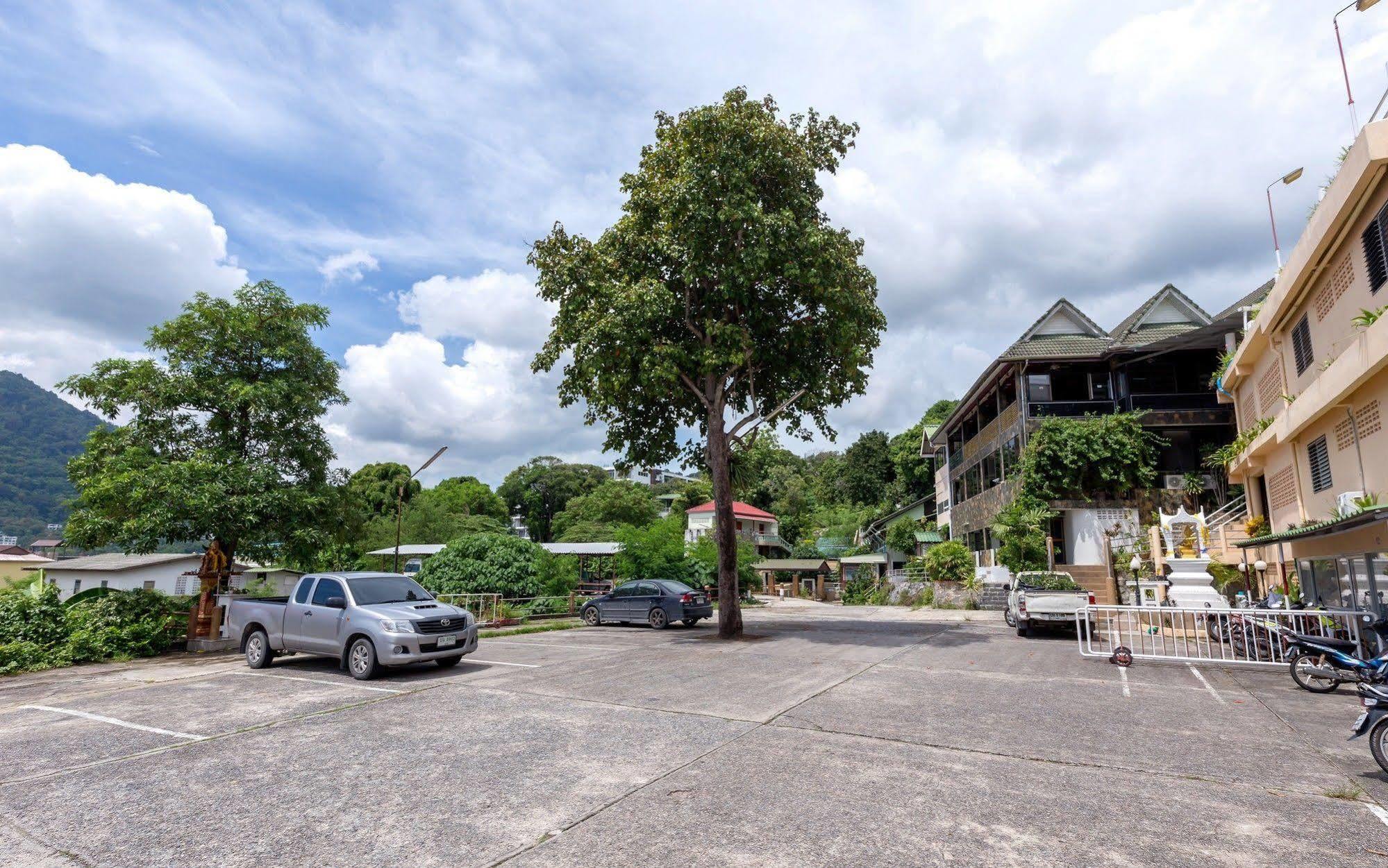 Royal Crown Hotel & Palm Spa Resort Patong Exterior photo